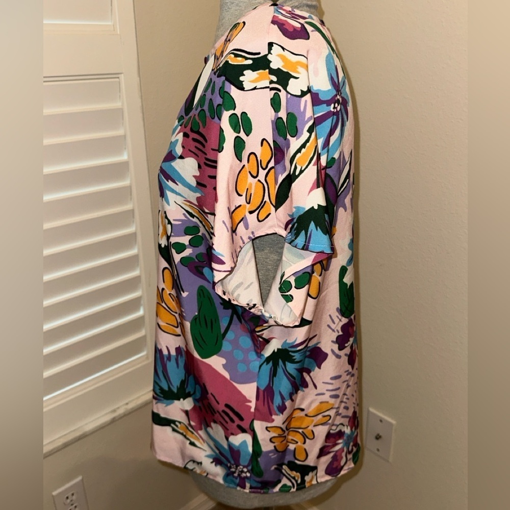 Emery Rose Floral Print V-Neck Top -Size Large, Lightweight, Office, Summer Tops - Picture 3 of 5